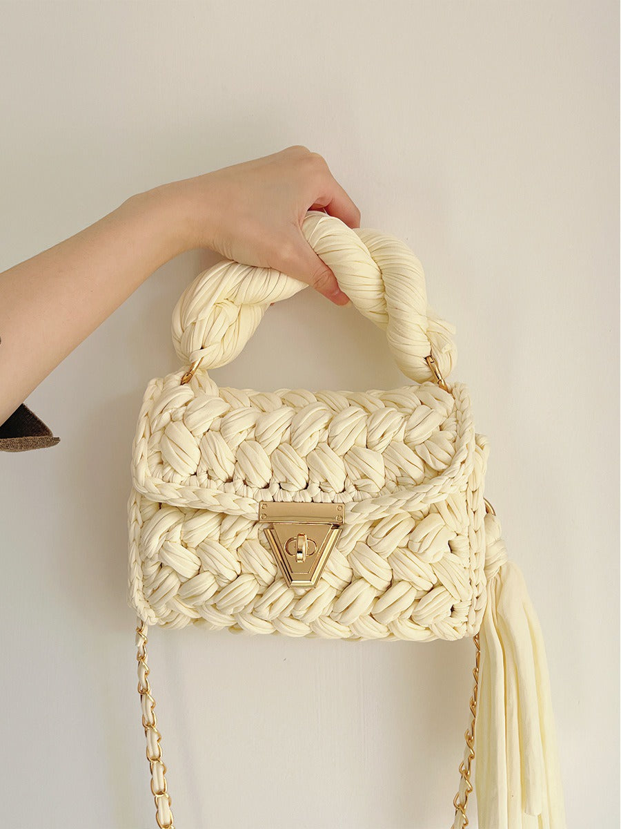 Sac à bandoulière en crochet tissé à la main avec des franges