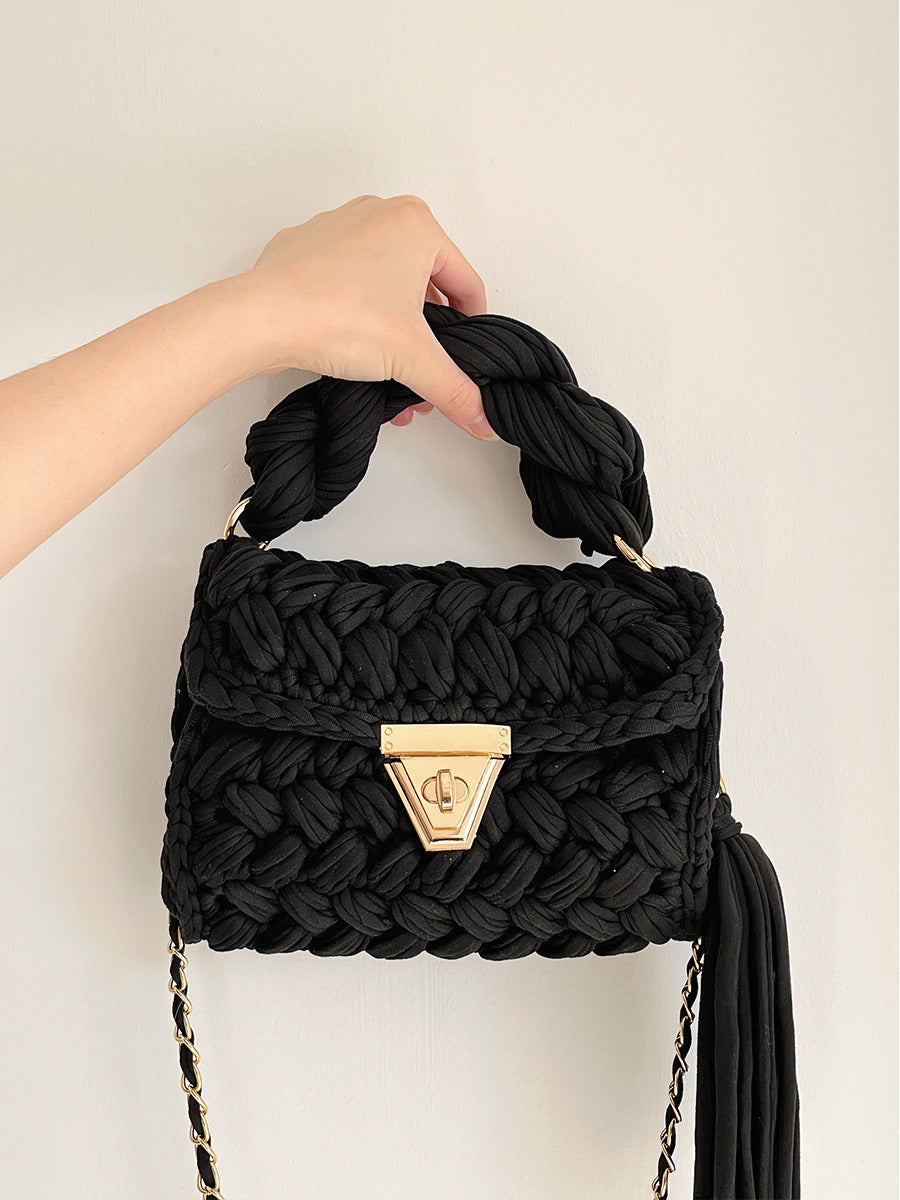 Sac à bandoulière en crochet tissé à la main avec des franges