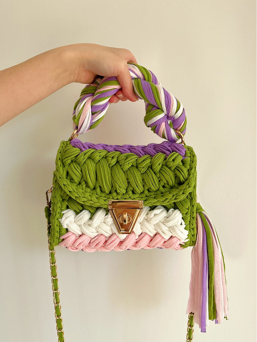 Sac à bandoulière en crochet tissé à la main avec des franges