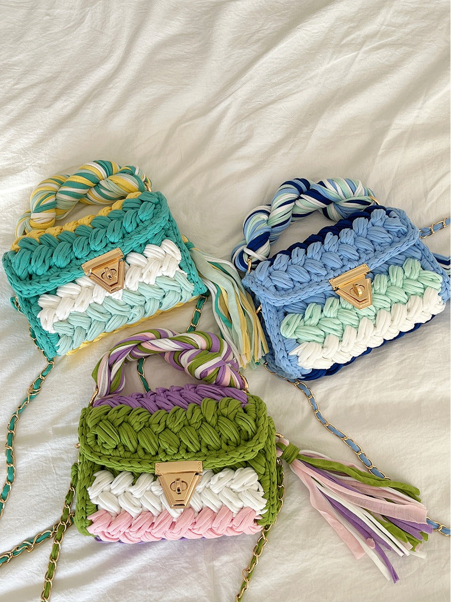 Sac à bandoulière en crochet tissé à la main avec des franges