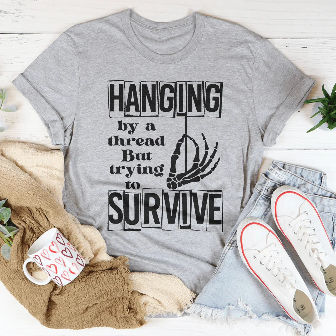 T-shirt Suspendu Par Un Fil