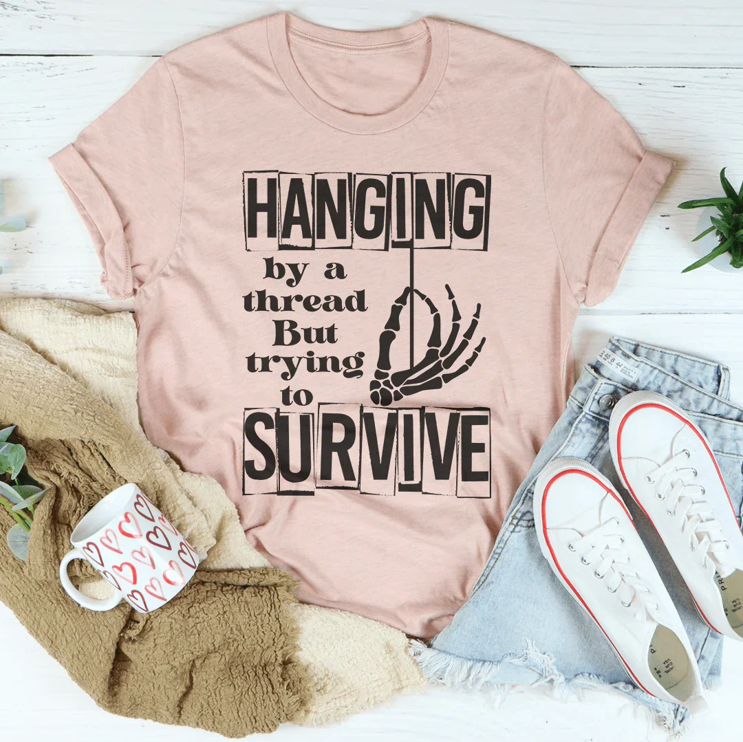 T-shirt Suspendu Par Un Fil