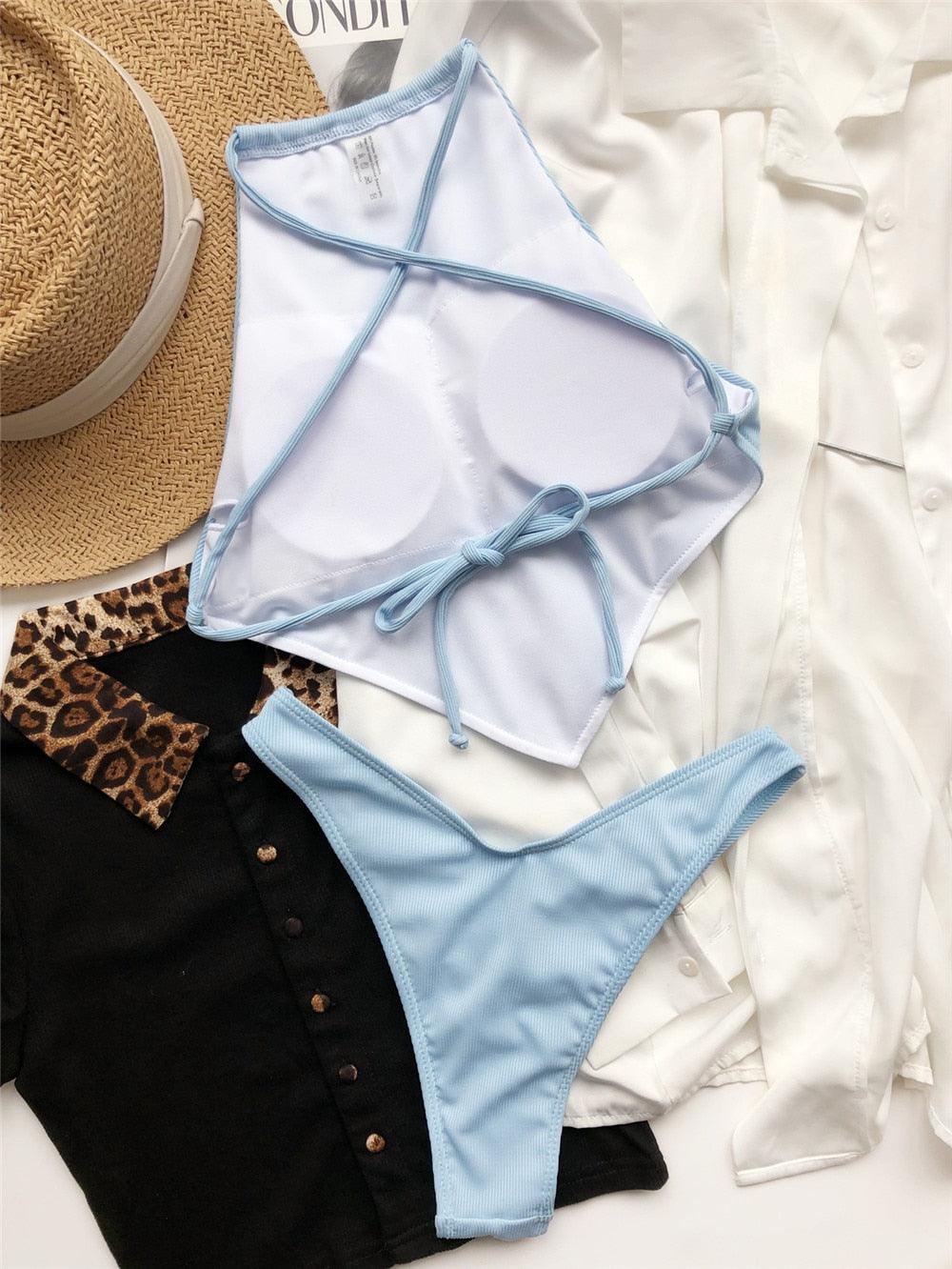 Conjunto de Bikini de Cuello Alto para Mujer - Traje de Baño Elegante y Cómodo