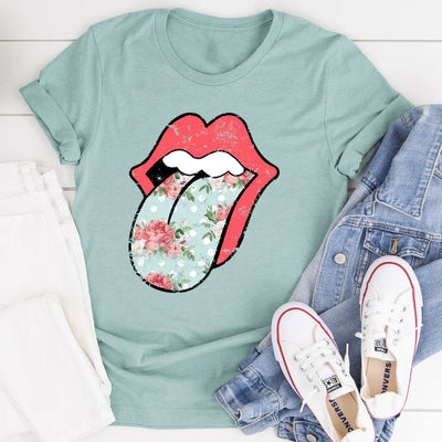 Camiseta hippie con estampado floral y lengua