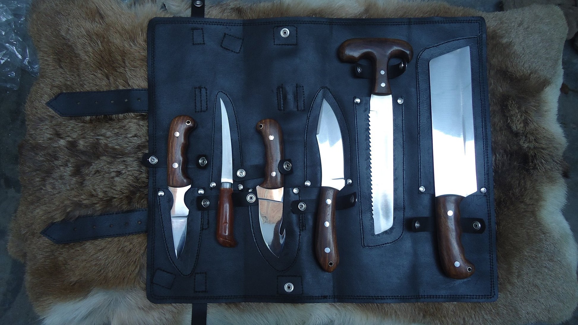 Premium Game Processing Set – 6-Piece Rosewood Handle Knife Collection with Leather Roll - Korvel