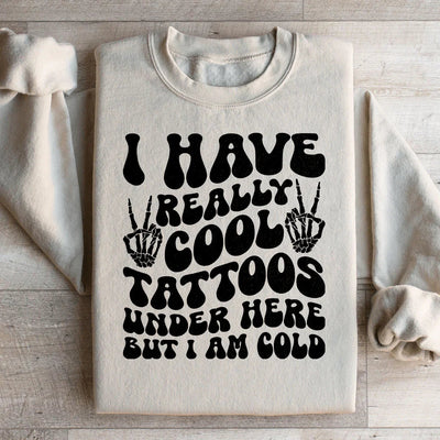 J'ai vraiment de superbes tatouages en dessous mais j'ai froid T-shirt