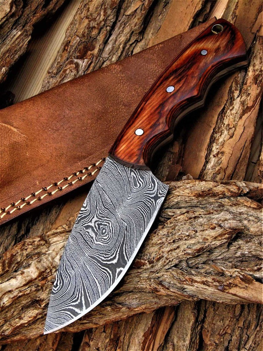 Premium Damascus Steel Skinner Knife - Handcrafted Excellence - Korvel