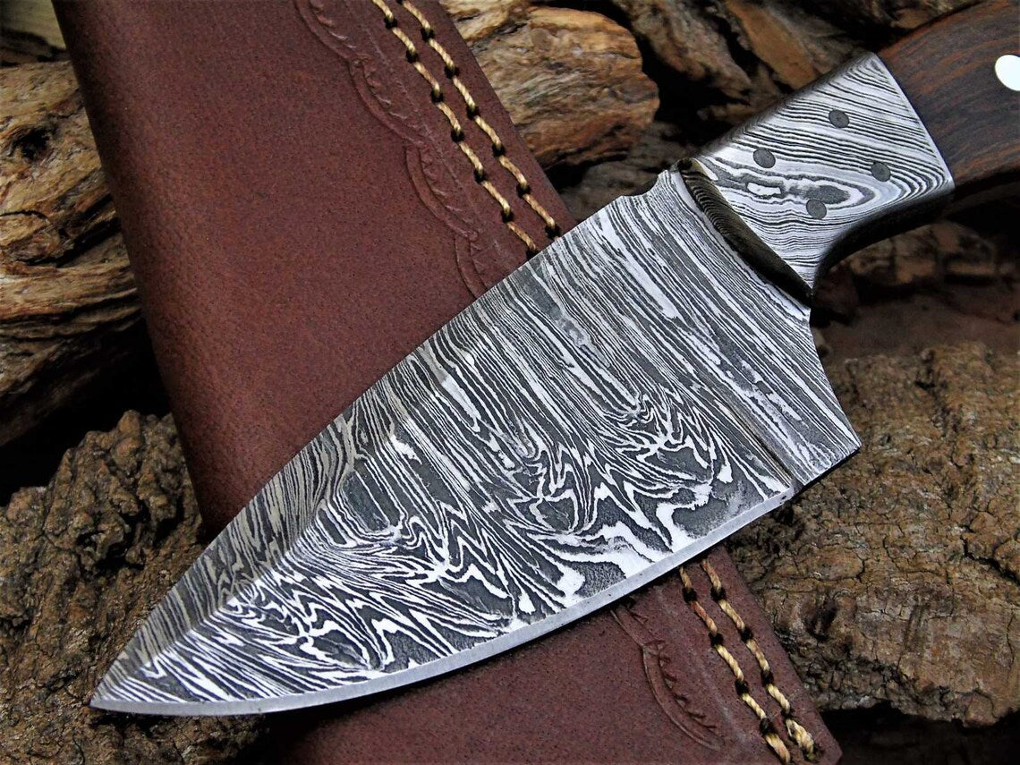 Premium Damascus Steel Skinner Knife for Outdoor Adventures - Korvel