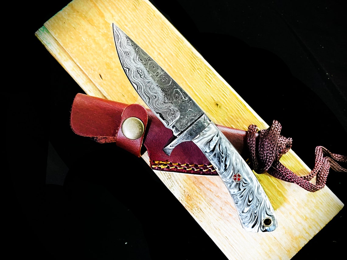Artisan Crafted Raindrop Pattern Damascus Steel Hunting Knife - Korvel