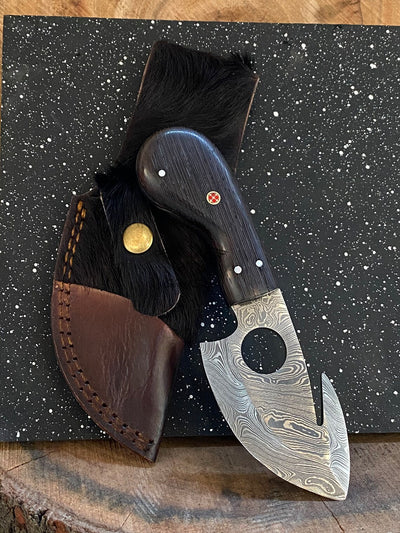 Premium Damascus Steel Guthook Knife for Hunters - Korvel