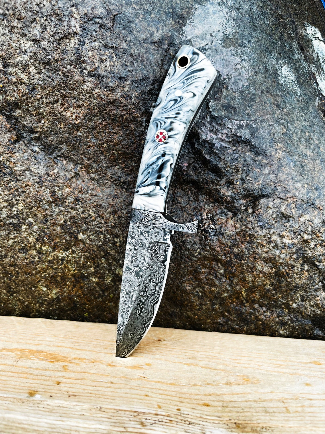 Artisan Crafted Raindrop Pattern Damascus Steel Hunting Knife - Korvel