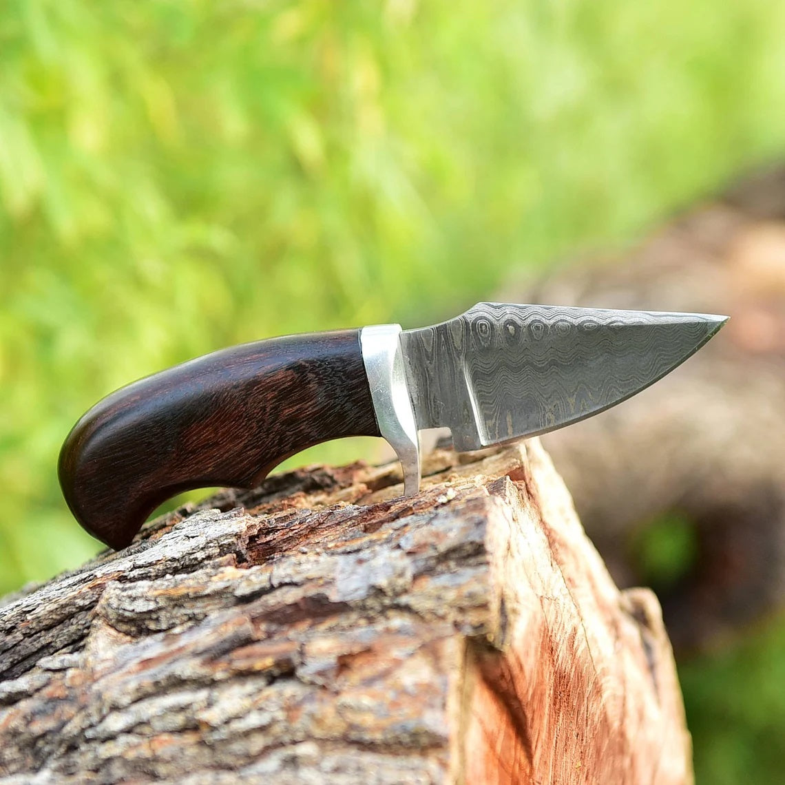 Premium Custom Damascus Steel EDC Skinning Knife | Elegant Rosewood Handle | 7-Inch Blade | Includes Leather Sheath - Korvel