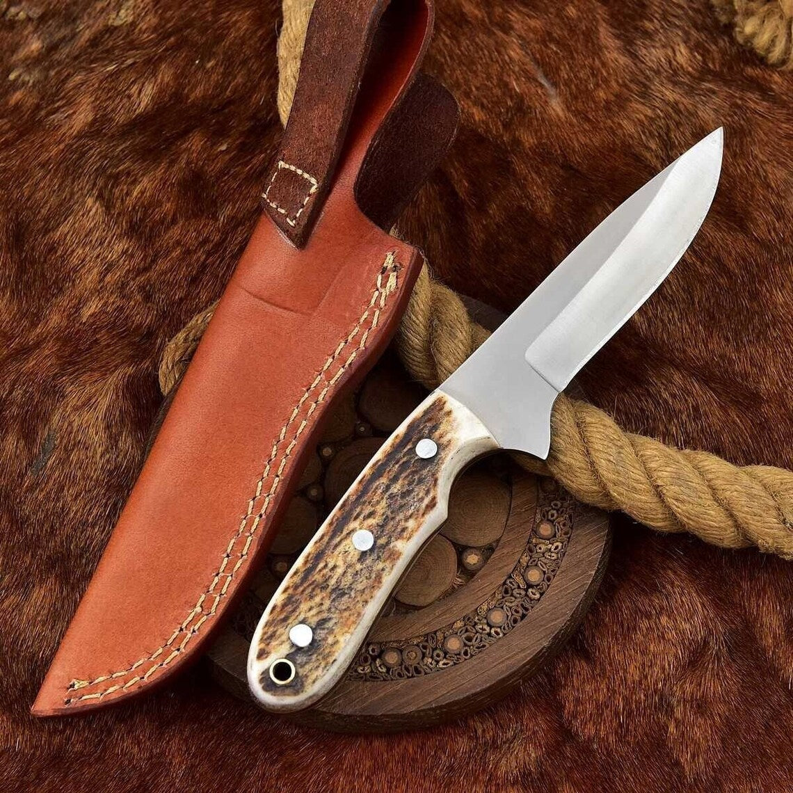 Premium Custom D2 Steel Skinning Knife with Leather Sheath - Korvel
