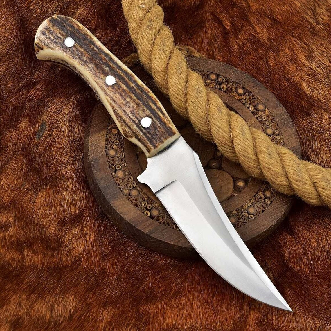 Premium Custom Deer Skinning Knife with Authentic Antler Handle - Korvel
