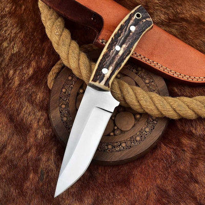 Premium Custom Skinning Knife with Elegant Leather Sheath - Korvel
