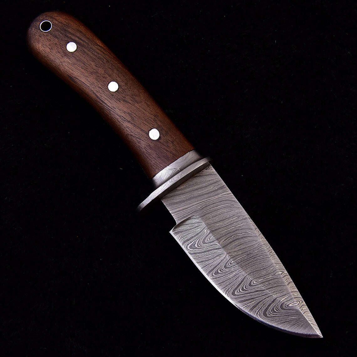 Premium Custom Damascus Steel Skinning Knife with Elegant Walnut Handle - 7.75 inches - Korvel
