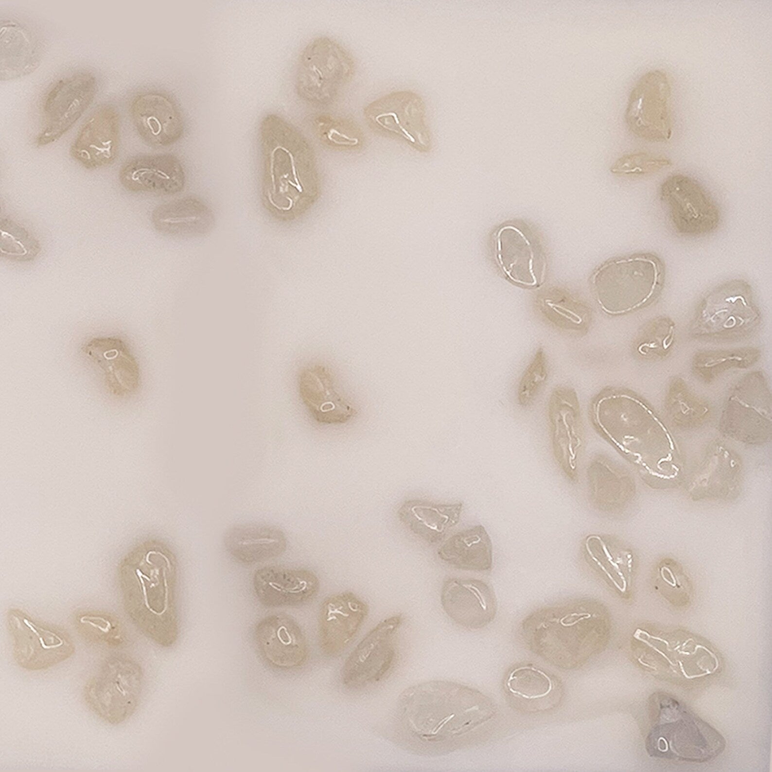 Elevate Your Spirit with Crown Chakra Crystal-Infused Wax Melts - Korvel