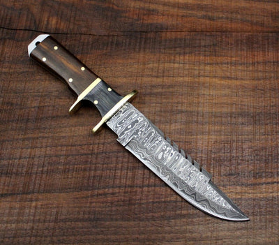 Exquisite Damascus Steel Hunting Knife - Custom Crafted - Korvel
