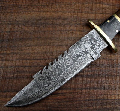 Exquisite Damascus Steel Hunting Knife - Custom Crafted - Korvel