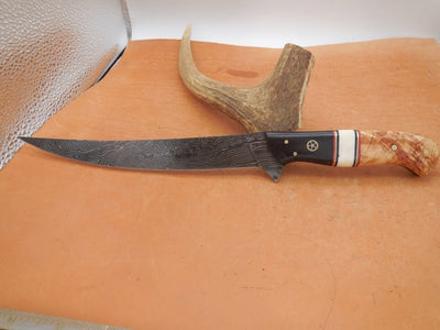 Exquisite Handmade Damascus Steel Fillet-Boning Knife with Elegant Bone-Olive Wood Handle - Korvel