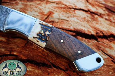 Premium Damascus Steel Guthook Skinner Knife for Outdoor Adventures - Korvel