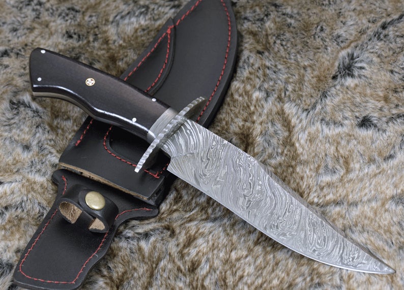 Premium Full Tang Damascus Bowie Knife for Hunting - Korvel