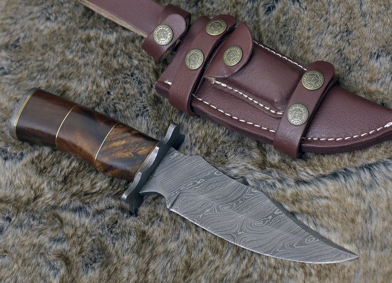 Premium Damascus Steel Hunting Knife - Custom Handmade - Korvel