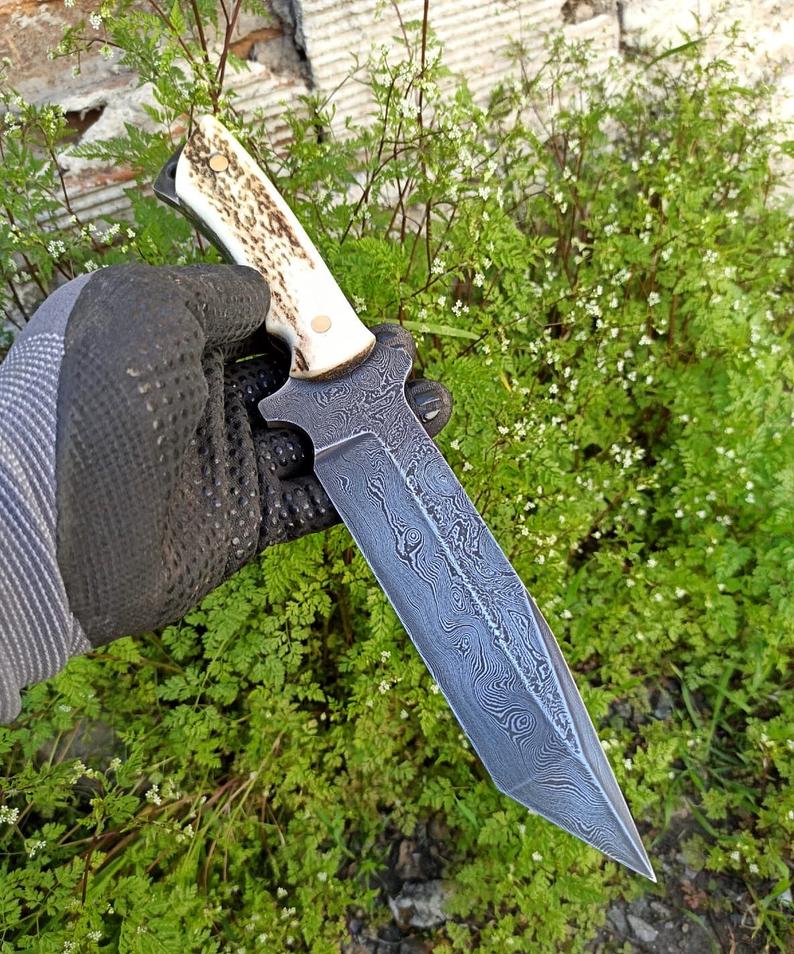 Premium Damascus Steel Tanto Blade Hunting Knife - Korvel