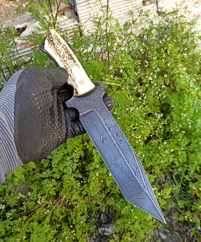 Premium Damascus Steel Tanto Blade Hunting Knife - Korvel