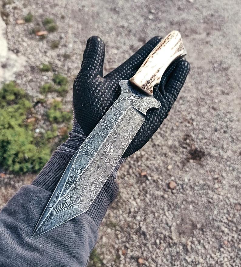 Premium Damascus Steel Tanto Blade Hunting Knife - Korvel