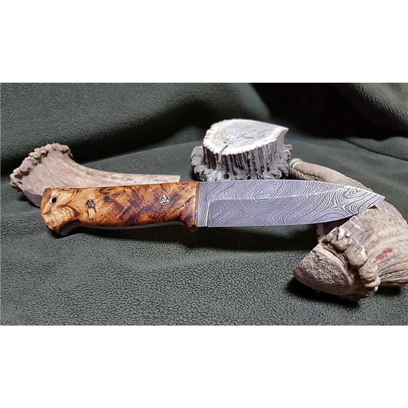 Premium Damascus Steel Bushcraft Knife for Outdoor Adventures - Korvel