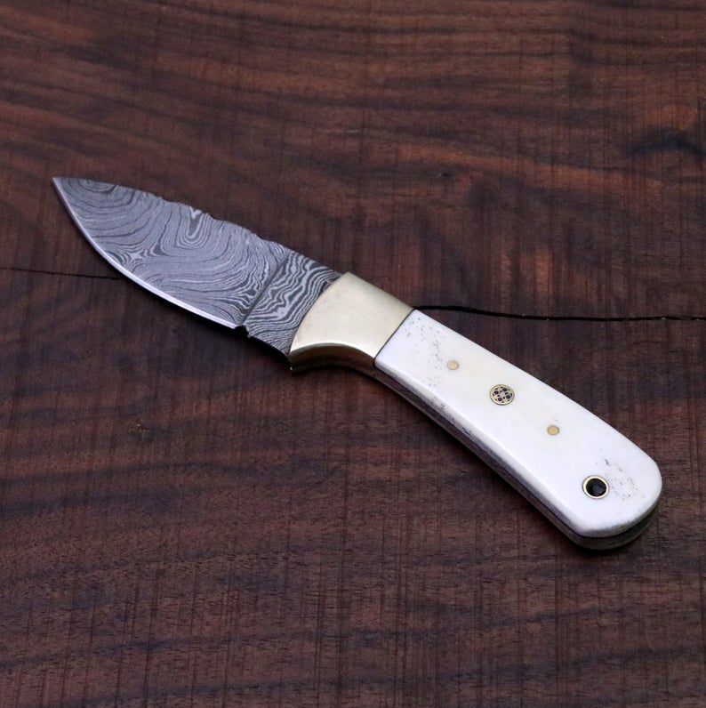 EXQUISITE HANDCRAFTED DAMASCUS STEEL SKINNING KNIFE - Korvel