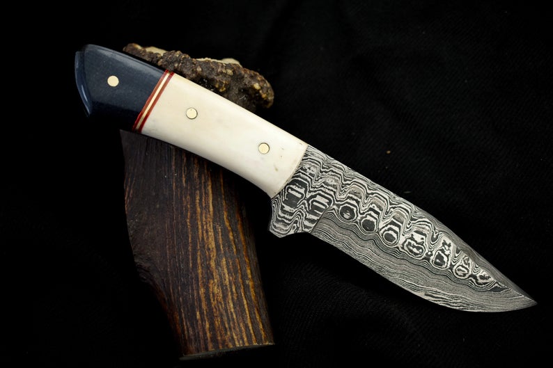 Premium Handmade Damascus Steel Hunting Knife - Korvel