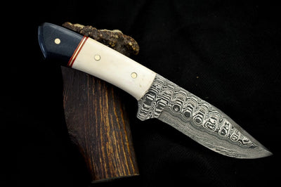 Premium Handmade Damascus Steel Hunting Knife - Korvel