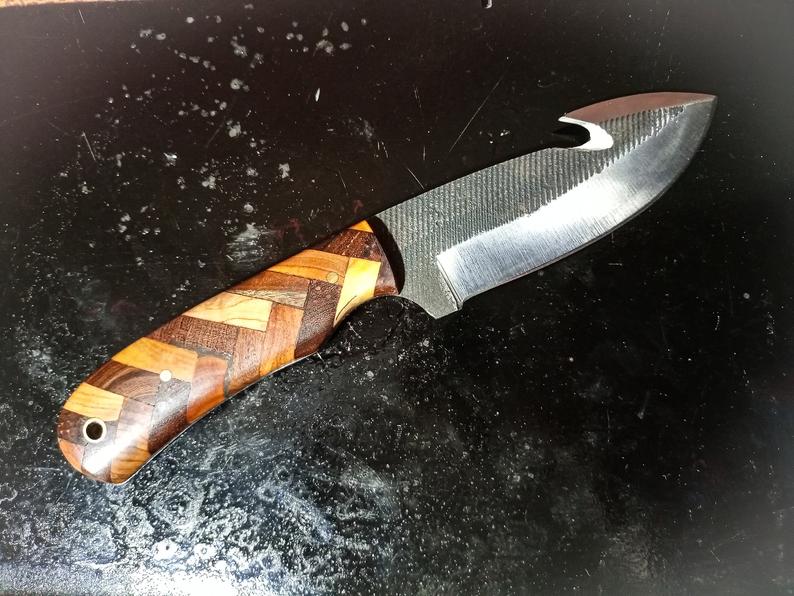 Premium Custom Guthook Knife with Olive and Rosewood Handle - Korvel