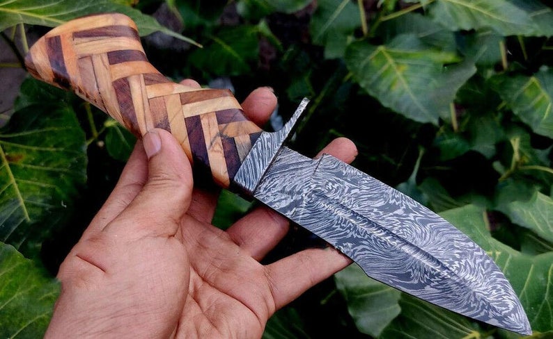 Premium Damascus Steel Wild Hunter Knife - Custom Handmade - Korvel
