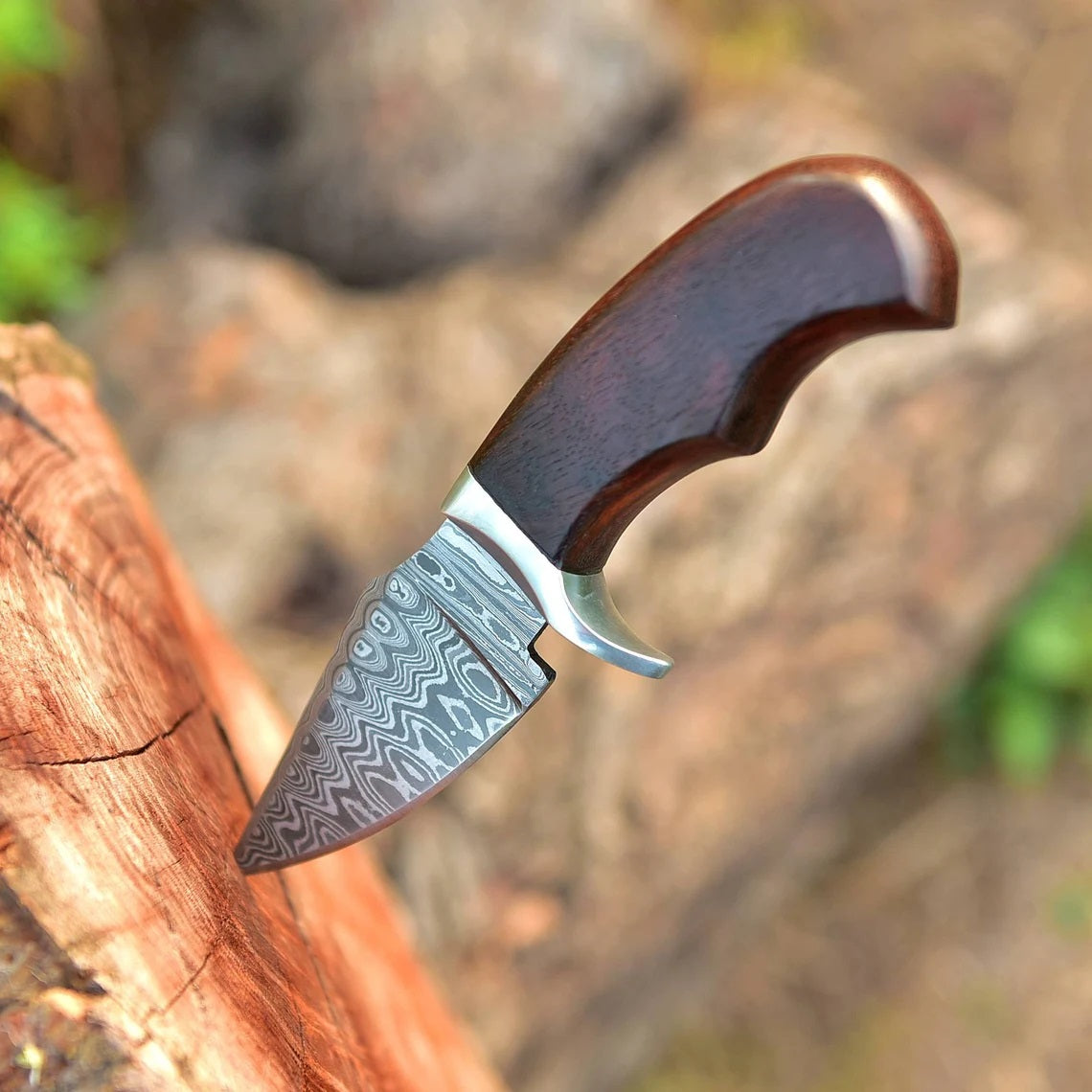 Premium Custom Damascus Steel EDC Skinning Knife | Elegant Rosewood Handle | 7-Inch Blade | Includes Leather Sheath - Korvel