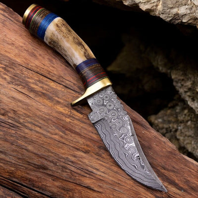 Premium 8" Full Tang Deer Skinning Knife – Damascus Steel with Antler Handle - Korvel