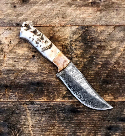 Premium Custom Damascus Steel Skinning Knife for Outdoor Enthusiasts - Korvel