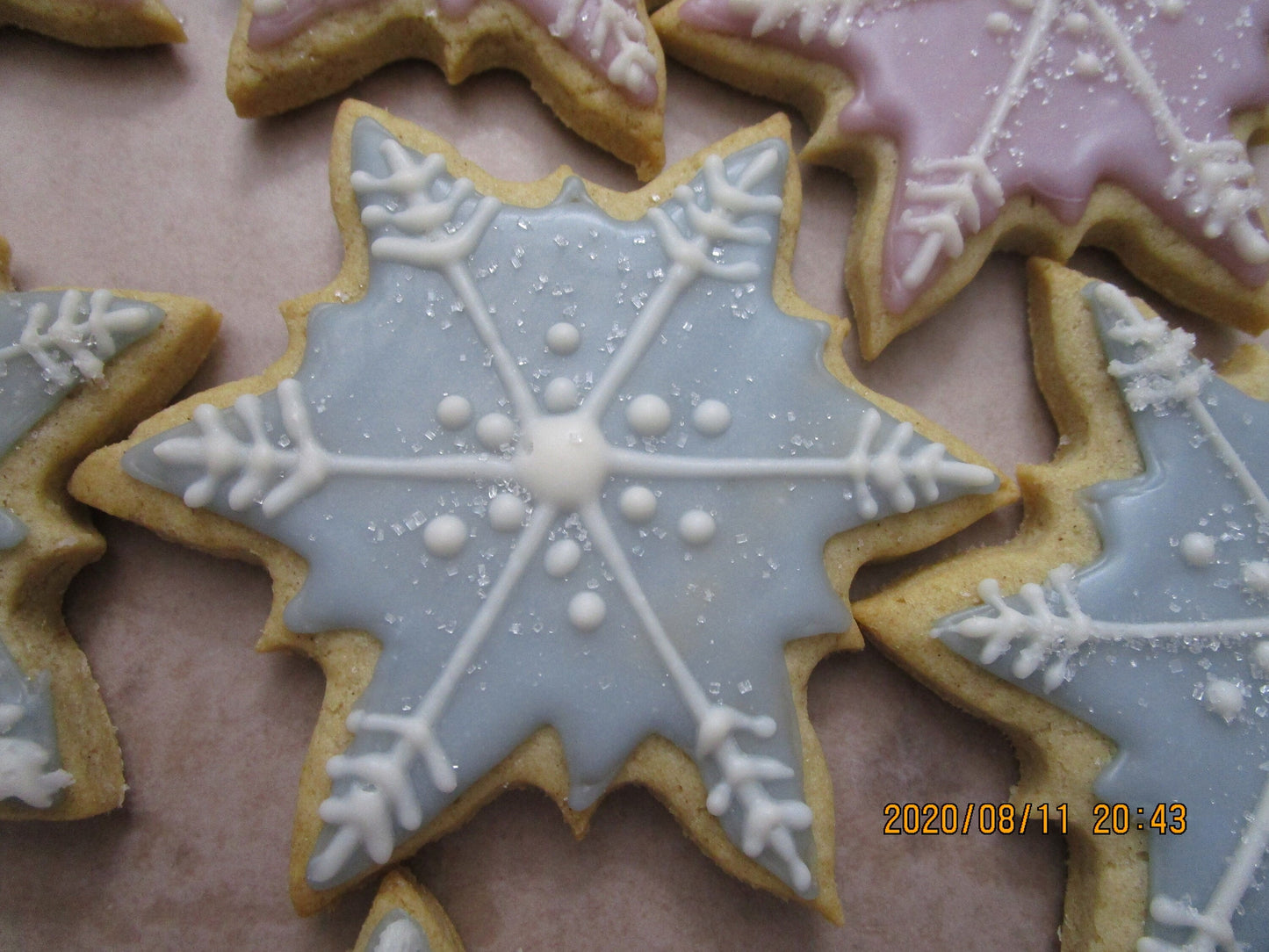 Biscuits en sucre en forme de flocon de neige sans gluten - Végétalien et adaptés aux allergies