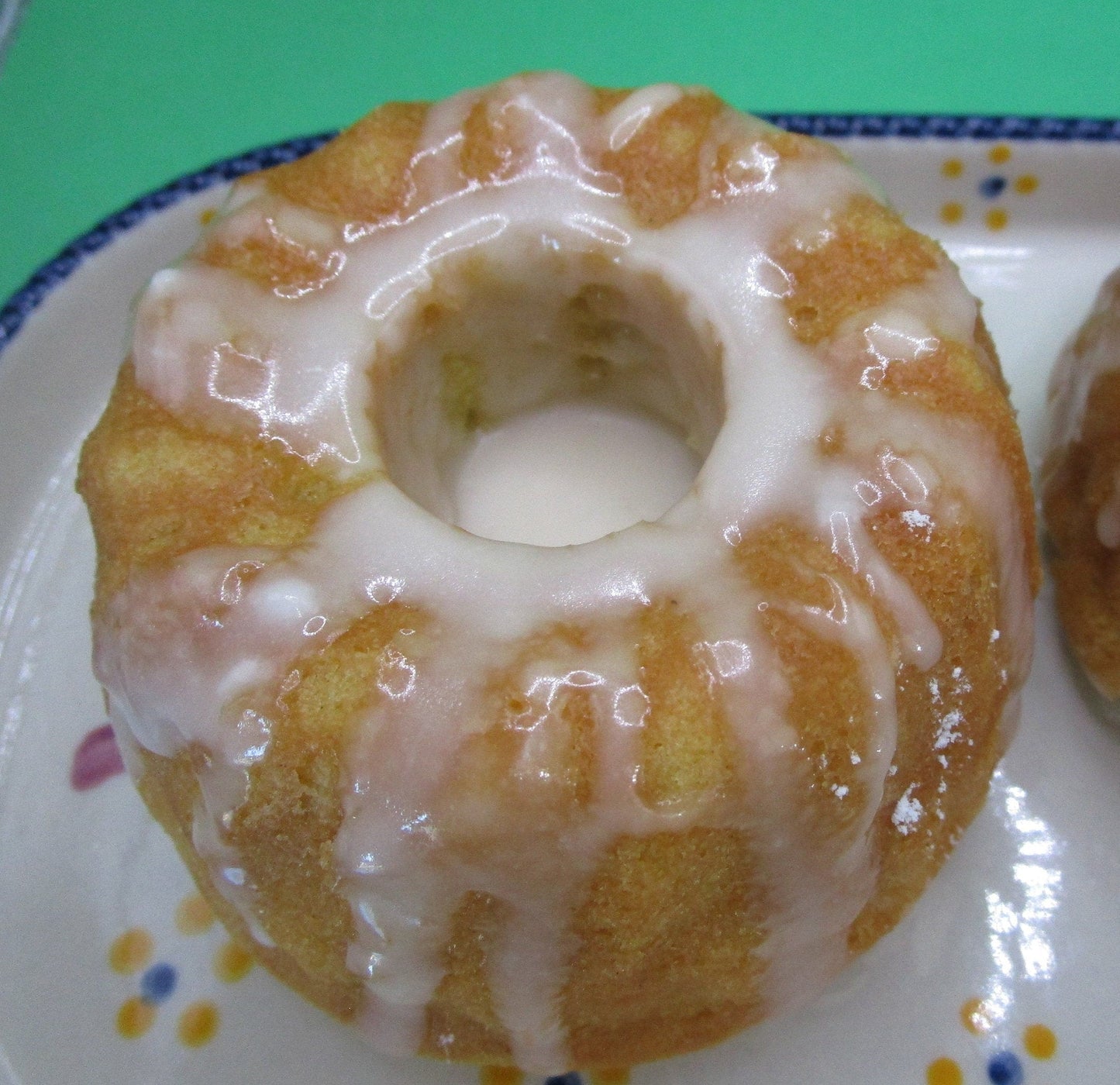Pastel Bundt de Limón Sin Gluten Premium - Vegano y Amigable con Alergias