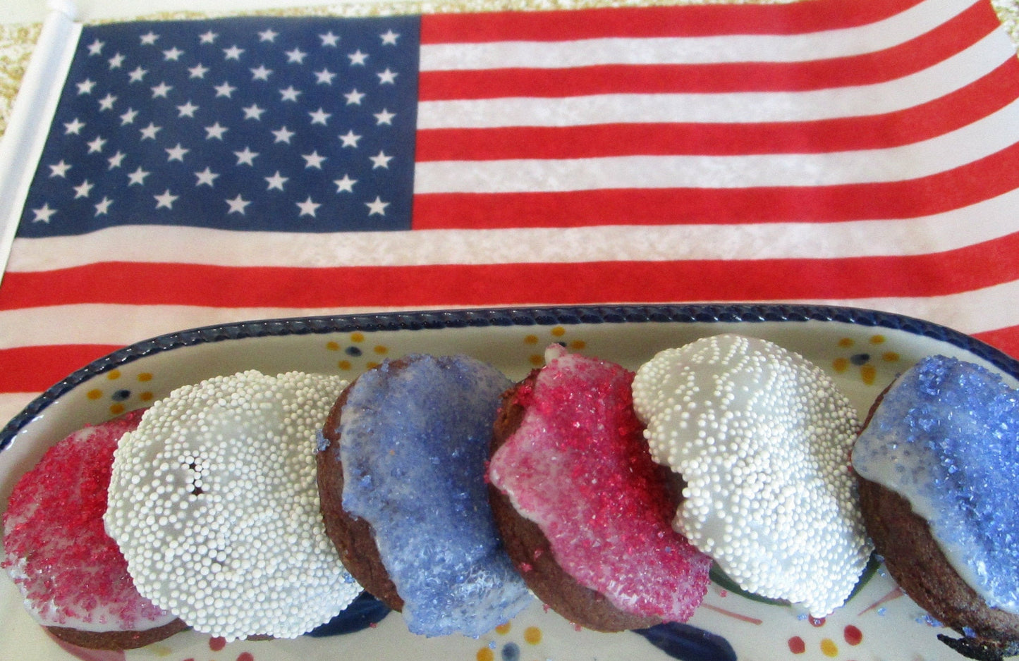 Donuts patriotiques sans gluten - Friandises sans produits laitiers ni œufs