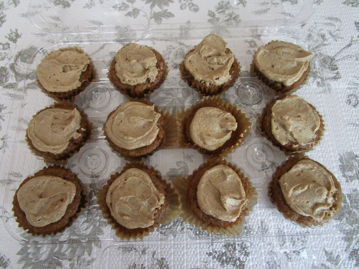 Mini Cupcakes AIP Paleo avec Glaçage à l'Érable