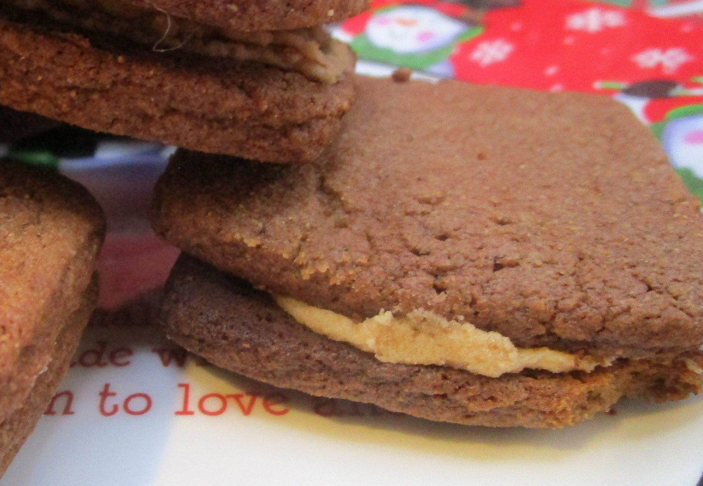 Sandwich de biscuits à la crème d'érable AIP Paleo rempli de noix de tigre