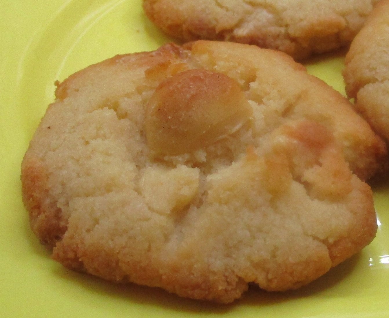 Galletas Keto de Chocolate Blanco y Nuez de Macadamia - Sin Azúcar y Veganas