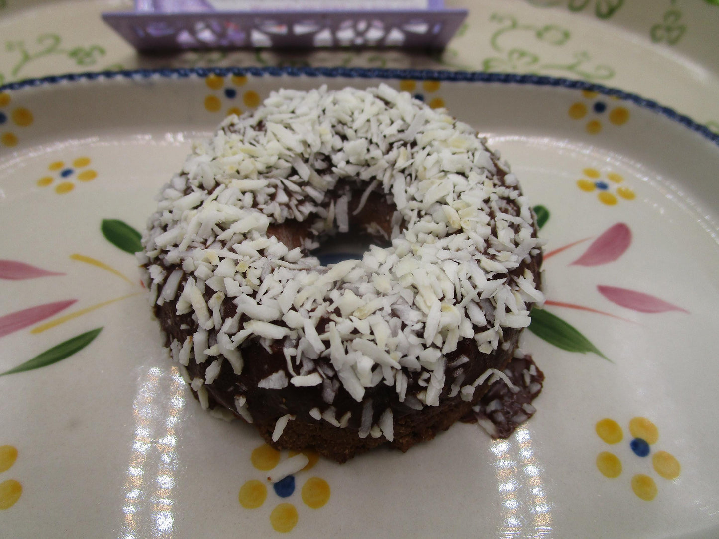 Donut au chocolat et à la noix de coco sans grain - Végétalien et compatible avec le régime cétogène
