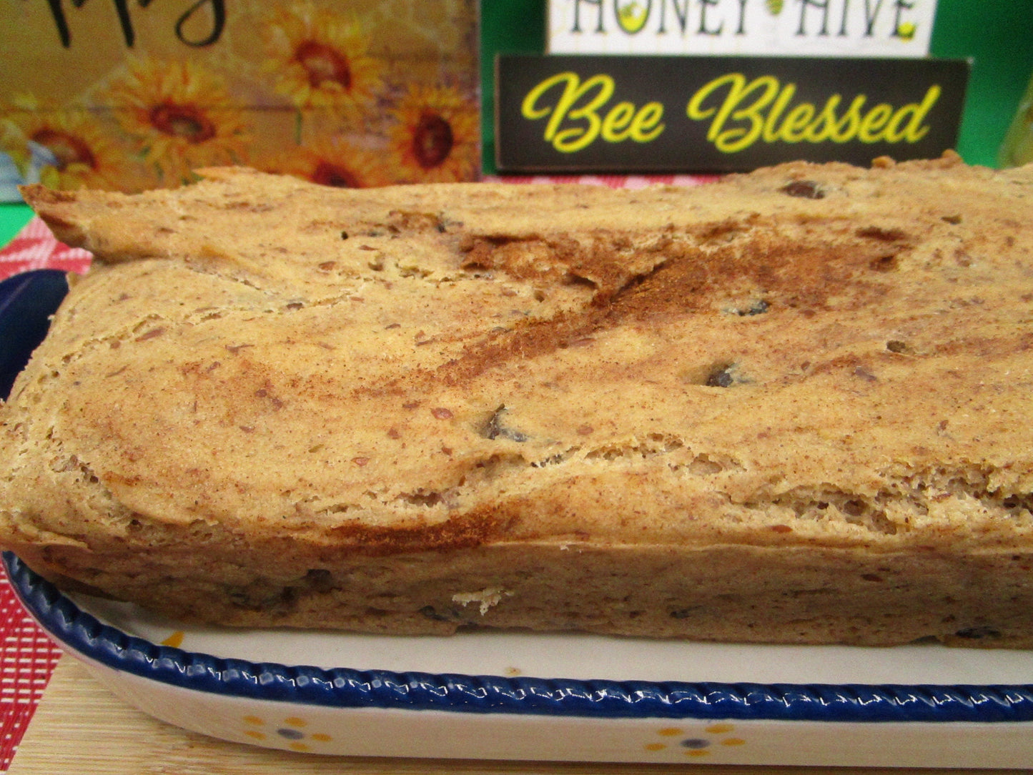 Pain à la cannelle et aux raisins riche en protéines - Options sans gluten et véganes