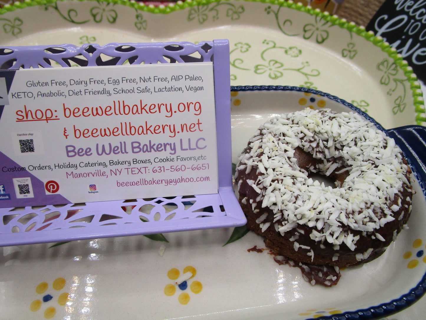 Donut au chocolat et à la noix de coco sans grain - Végétalien et compatible avec le régime cétogène