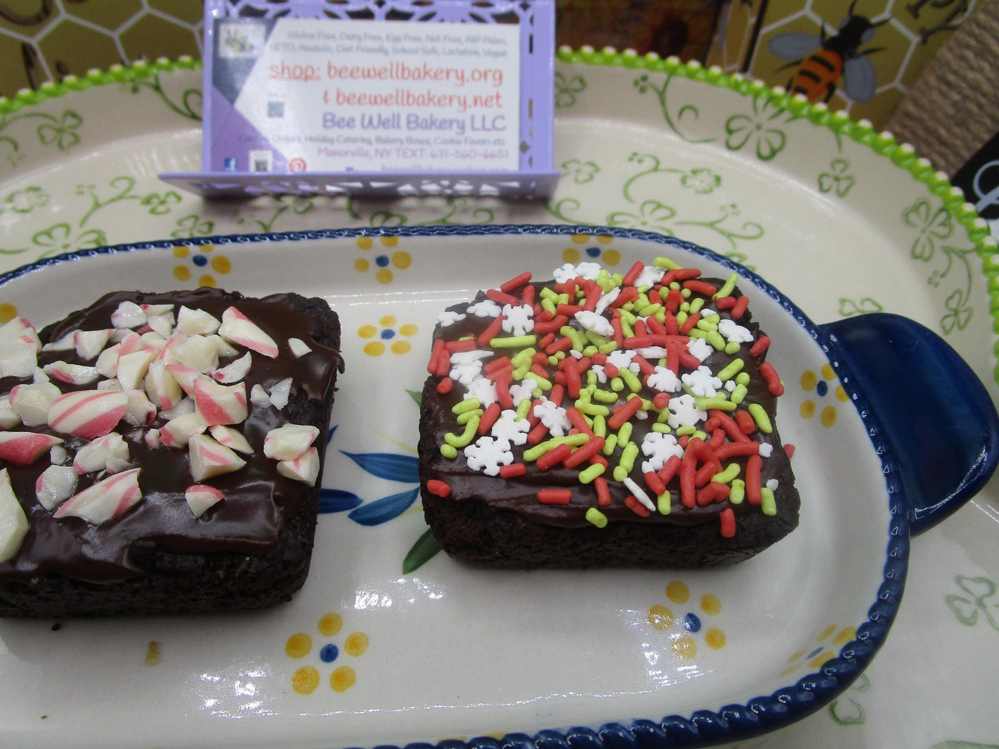 Brownies gourmets sans gluten avec des paillettes à base de plantes