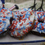 Donuts véganes sans gluten patriotiques avec des paillettes naturelles